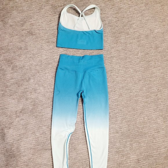 Pink by VS Seamless Dip Dye Sports Bra and Leggings Set - Picture 2 of 16